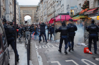 Παρίσι: Γεμάτους γεμιστήρες και 25 σφαίρες είχε ο δράστης της δολοφονίας Κούδρων ακτιβιστών