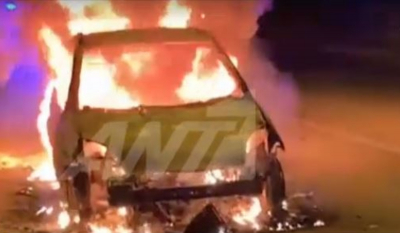 Αυτοκίνητο άρπαξε φωτιά εν κινήσει στα Σπάτα (Βίντεο)