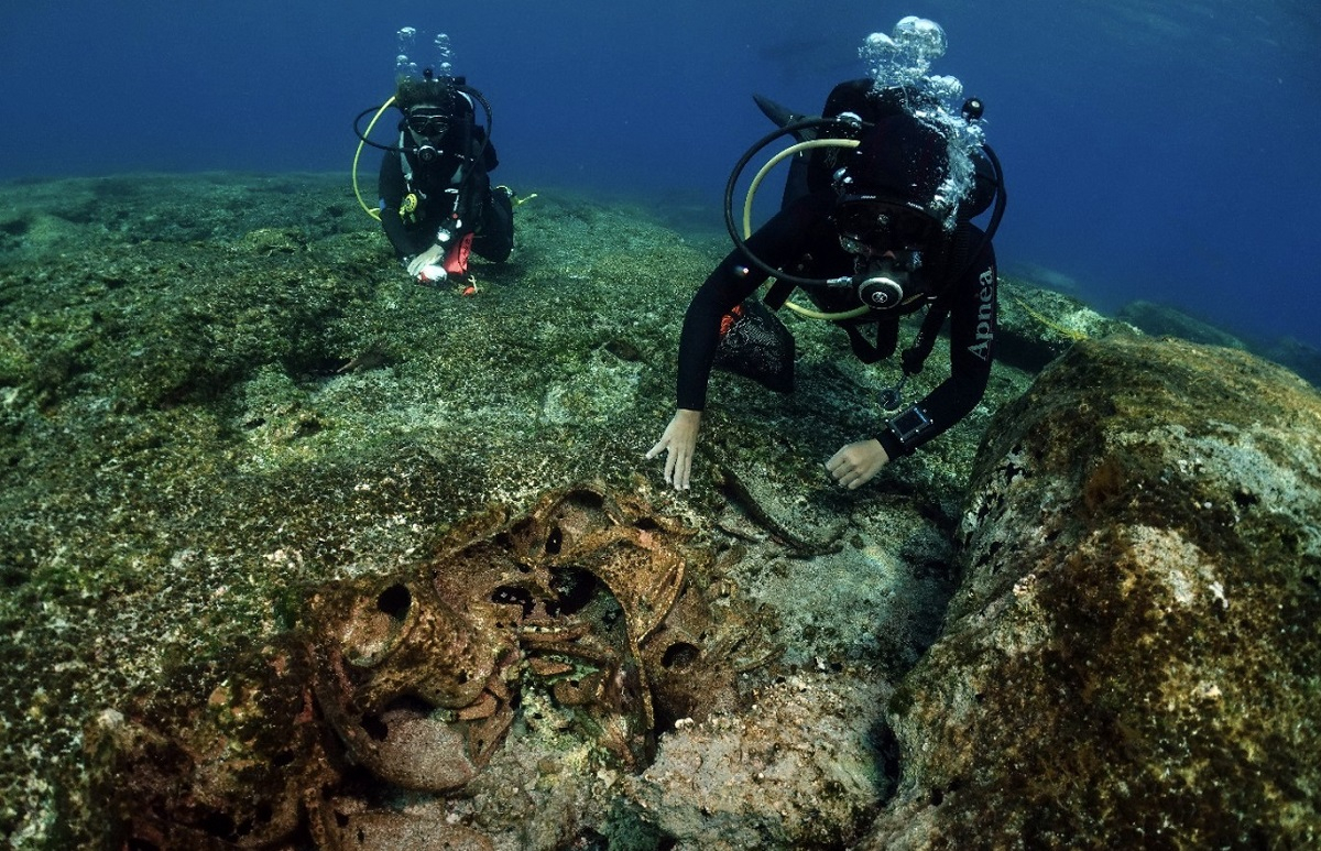 Ανακάλυψαν 10 ναυάγια στην Κάσο - Μαγικές εικόνες και βίντεο από την υποβρύχια αρχαιολογική έρευνα