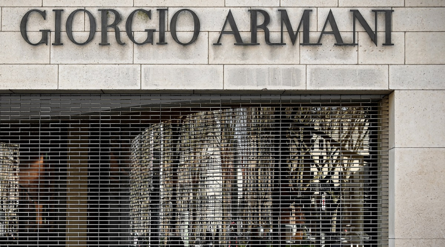Δικαστήριο του Μιλάνο έθεσε υπό δικαστική επιτήρηση την εταιρεία του Τζόρτζιο Αρμάνι - Δείτε γιατί