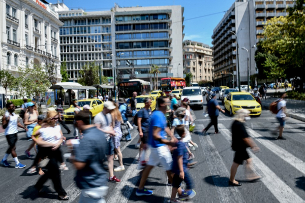 Η μετάλλαξη Δέλτα σαρώνει την Ελλάδα - Ανησυχία για νέα μέτρα τον Σεπτέμβριο