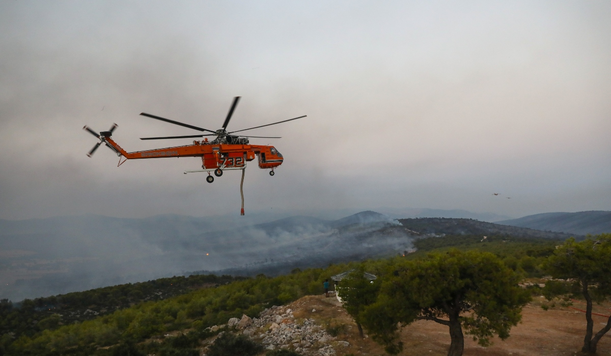 Φωτιά τώρα: Η Τουρκία στέλνει 2 πυροσβεστικά αεροσκάφη και 1 ελικόπτερο στην Ελλάδα