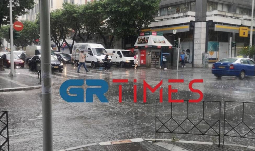 Ισχυρή καταιγίδα στη Θεσσαλονίκη και χαλάζι στον Εύοσμο (Βίντεο)