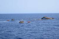 Κως: Σκάφος του λιμενικού εμβόλισε λέμβο με πρόσφυγες - Νεκρό το τρίχρονο αγοράκι