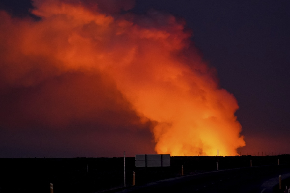 Ισλανδία: Λάβα ηφαιστείου «κατάπιε» ένα ολόκληρο σπίτι (βίντεο)