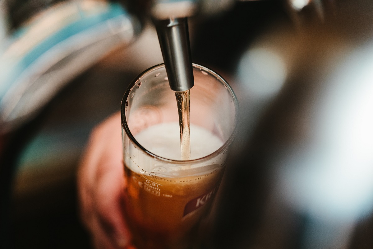 Έρευνα: 1 λίτρο μπίρας την ημέρα μειώνει τον κίνδυνο της άνοιας