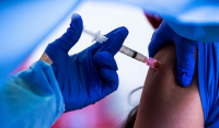 Γερμανία: «Φρενάρει» τα εμβόλια της Pfizer