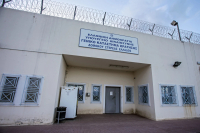 Άγριο ξύλο στις φυλακές Δομοκού: Στα χέρια Τούρκος κρατουμένος και τέσσερις βαρυποινίτες