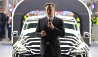 Έλον Μασκ: «Έδιωξαν» την Tesla από το χρηματιστήριο - Αναφορές για ατυχήματα