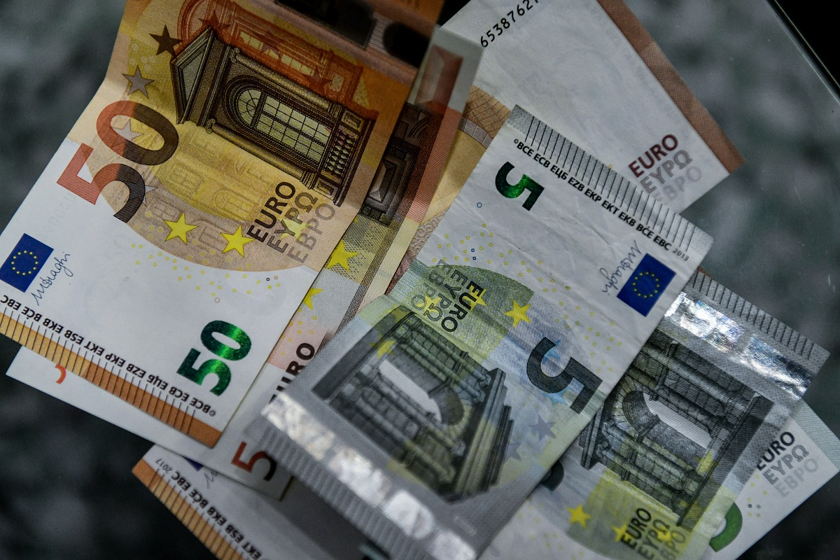 300 ευρώ το άτυπο «Δώρο Πάσχα 2023» - Ποιοι δικαιούχοι κόβονται