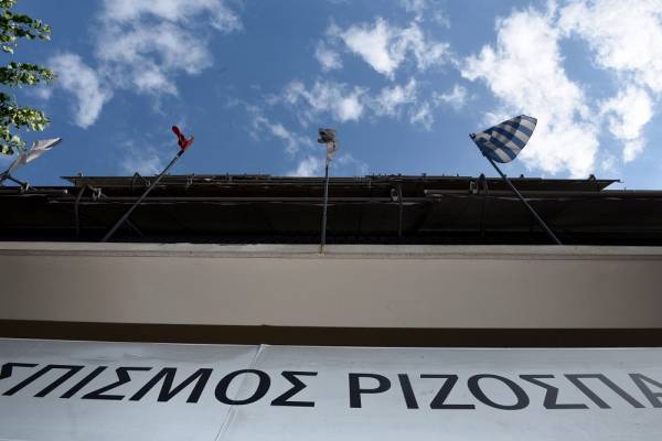 Δήλωση τομεαρχών ΣΥΡΙΖΑ: Η κυβέρνηση διαλύει την εργασία - Επιδοτεί τις απολύσεις