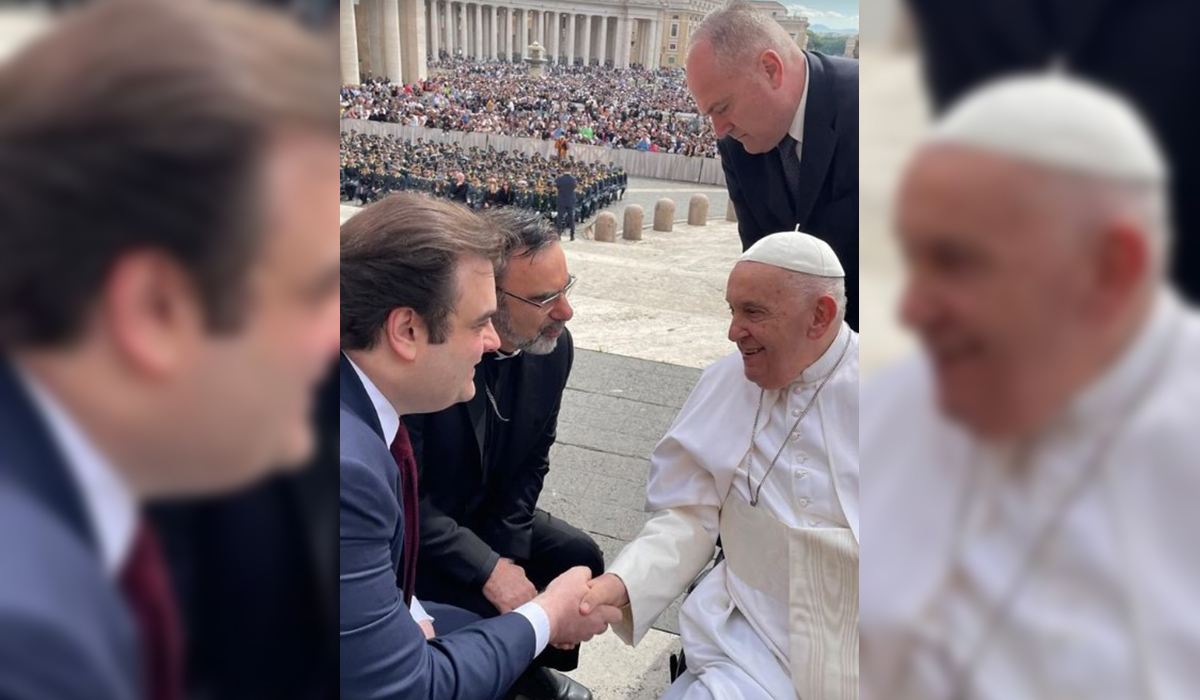 Ο Πιερρακάκης συναντήθηκε με τον Πάπα Φραγκίσκο στο Βατικανό