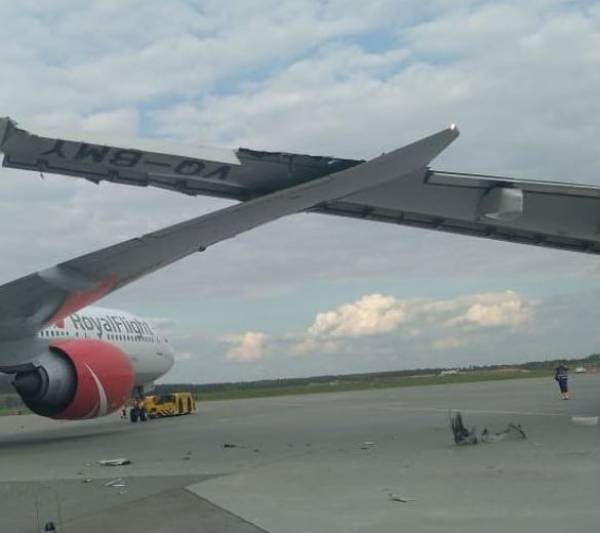 Συγκρούστηκαν αεροσκάφη στη Μόσχα - Απομακρύνονται οι επιβάτες