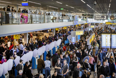 Ολλανδία: Χάος στο αεροδρόμιο του Άμστερνταμ από απεργιακή κινητοποίηση