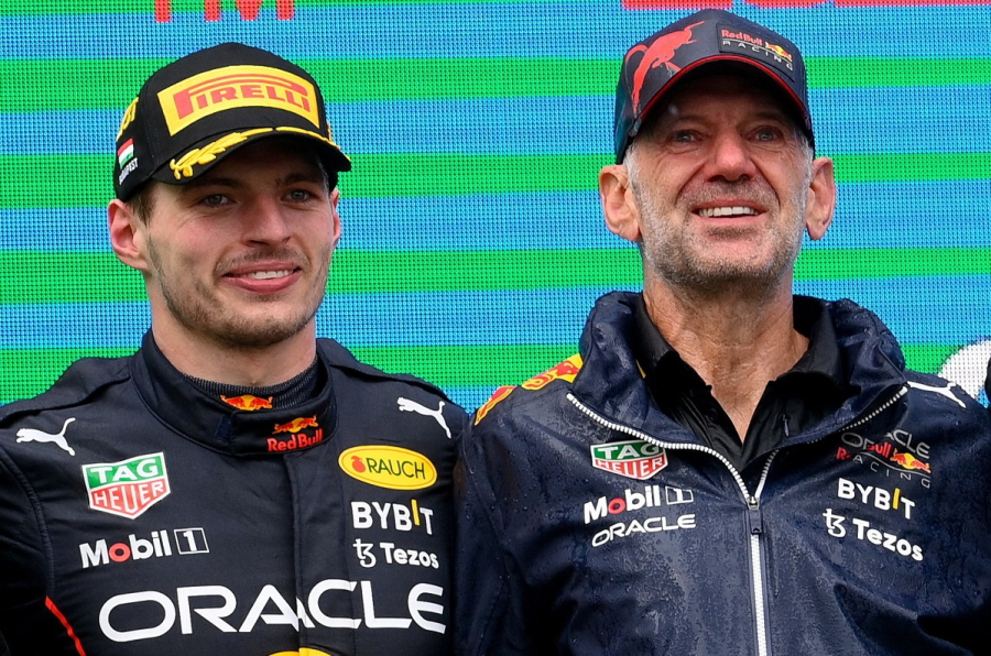 F1: Η Aston Martin θέλει να «κλέψει» τον Νιούι από την Red Bull