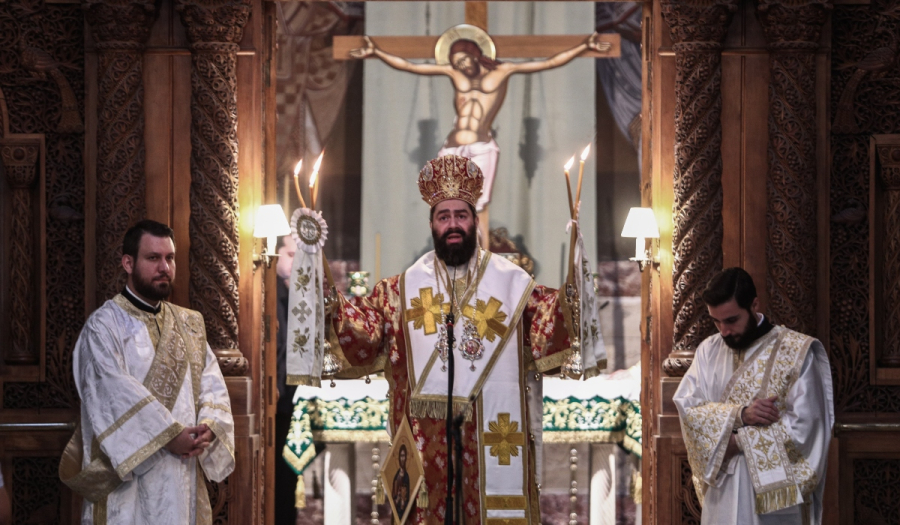 Άγιος Διονύσιος Αρεοπαγίτης: Λειτουργία στον Ιερό Ναό στο Κολωνάκι για τον Πολιούχο της Αθήνας (Φωτογραφίες)