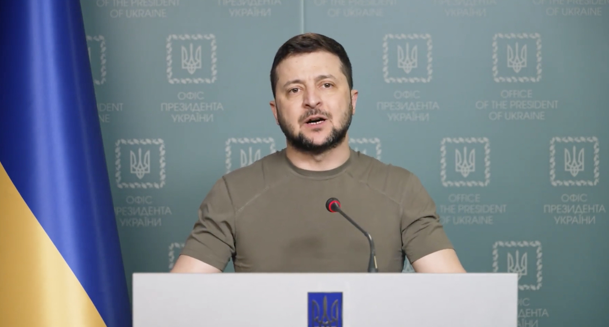 Βολοντίμιρ Ζελένσκι: Ζήτησε από τη Δύση και άλλα όπλα - «Μαζεύουν σκόνη εκεί που είναι»