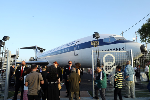 Ένα Boeing 727 της Ολυμπιακής «προσγειώθηκε» στην Αργυρούπολη (φωτογραφίες)