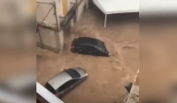 Χάος στην Ισπανία: Σφοδρές πλημμύρες παρασέρνουν αμάξια - Στο «σκοτάδι» χιλιάδες σπίτια