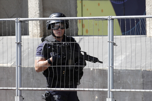 Γαλλία: Χαροπαλεύει η αστυνομικός που μαχαιρώθηκε - Συνελήφθη ο δράστης