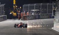 F1: Ελαττωματική αποδείχθηκε η πίστα του Λας Βέγκας – Δείτε το ατύχημα της Ferrari