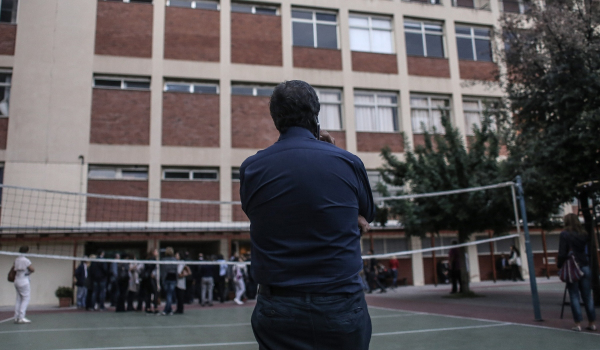Ίλιον: Ανήλικος μαχαίρωσε τον πρόεδρο του Συλλόγου Γονέων μέσα στο σχολείο
