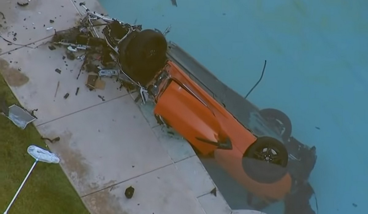Απίστευτο δυστύχημα: Αυτοκίνητο κατέληξε σε πισίνα - Δύο νεκροί (Βίντεο)
