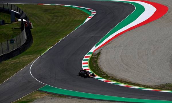 Formula 1: Τα καλύτερα στιγμιότυπα των ελεύθερων δοκιμαστικών στο Μουτζέλο (vids)