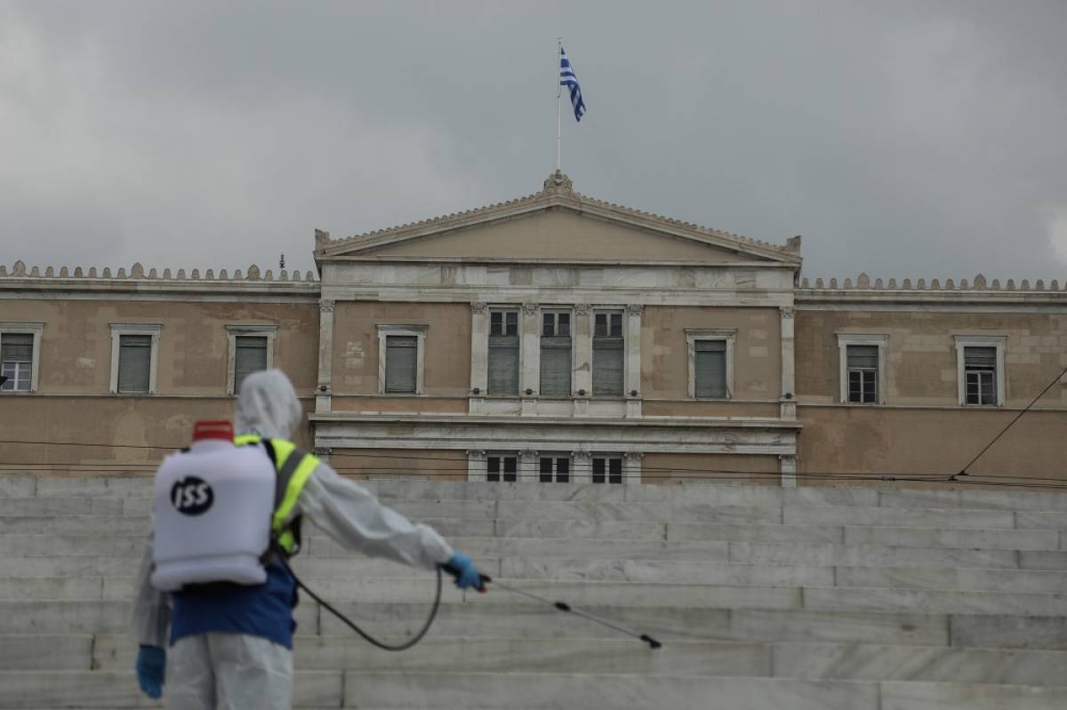 Κορονοϊός: 17 νεκροί, 71 νέα κρούσματα στην Ελλάδα – Στα 695 στο σύνολο