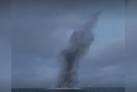 Δανία: Η στιγμή που εξουδετερώνεται βόμβα του Β&#039; Παγκοσμίου Πολέμου (βίντεο)