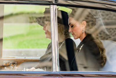 «Τα σκουλαρίκια της εκδίκησης»: Η Κέιτ Μίντλετον τίμησε την πριγκίπισσα Νταϊάνα