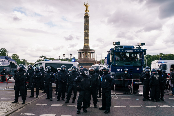 Συναγερμός από το Βερολίνο: «Αν δεν έχουμε φυσικό αέριο θα έχουμε λαϊκές εξεγέρσεις»