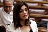 Νοτοπούλου: Να δοθούν τα έγγραφα για την απευθείας ανάθεση στην «Marketing Greece ΑΕ»