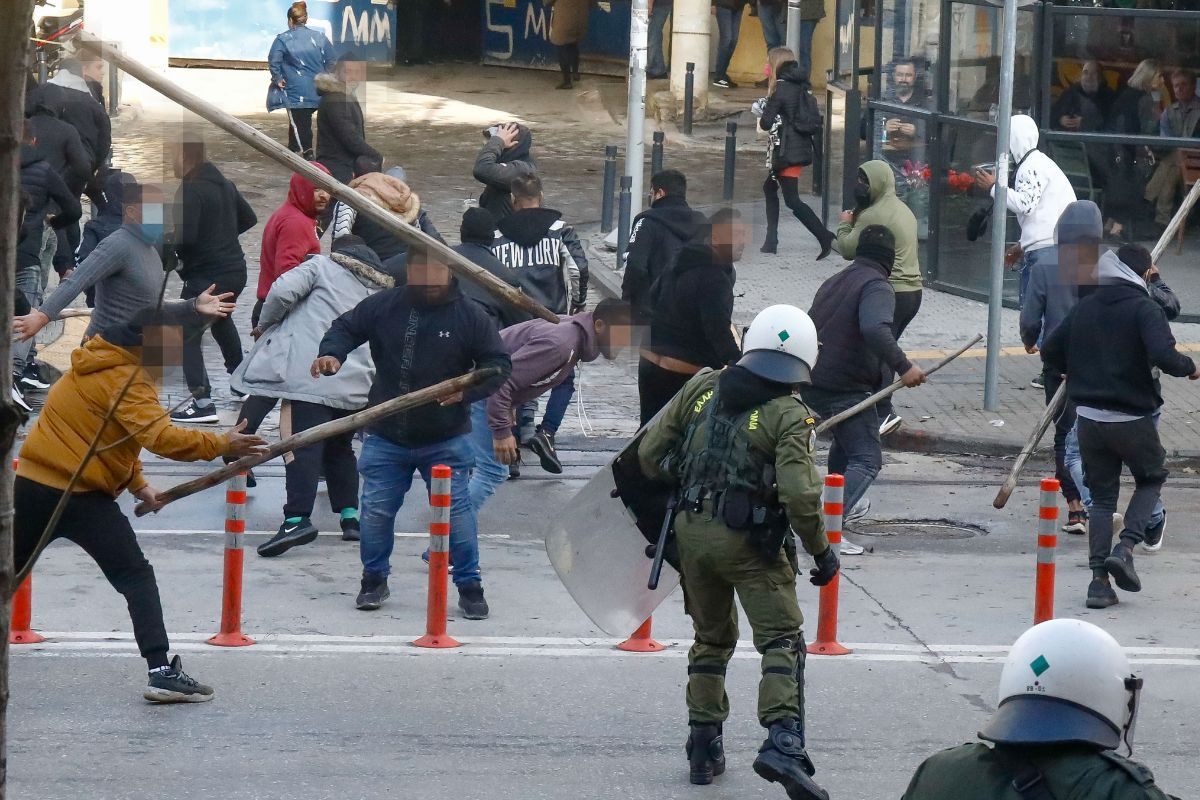 Θεσσαλονίκη: Προθεσμία πήρε ο αστυνομικός που πυροβόλησε τον 16χρονο στο κεφάλι - Πεδίο μάχης τα Δικαστήρια