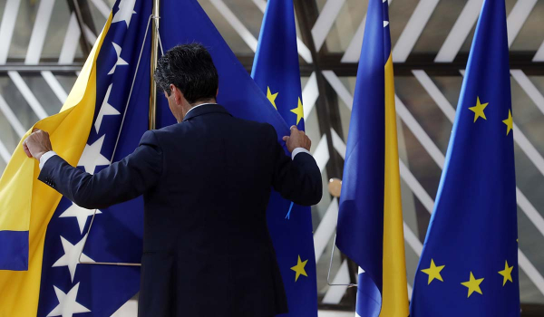 ΕΕ: Καθεστώς υποψήφιας χώρας αναμένεται να δοθεί στη Βοσνία Ερζεγοβίνη