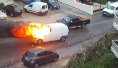 Ρέθυμνο: Η τρελή πορεία ενός βαν που πήρε φωτιά εν κινήσει (Βίντεο)