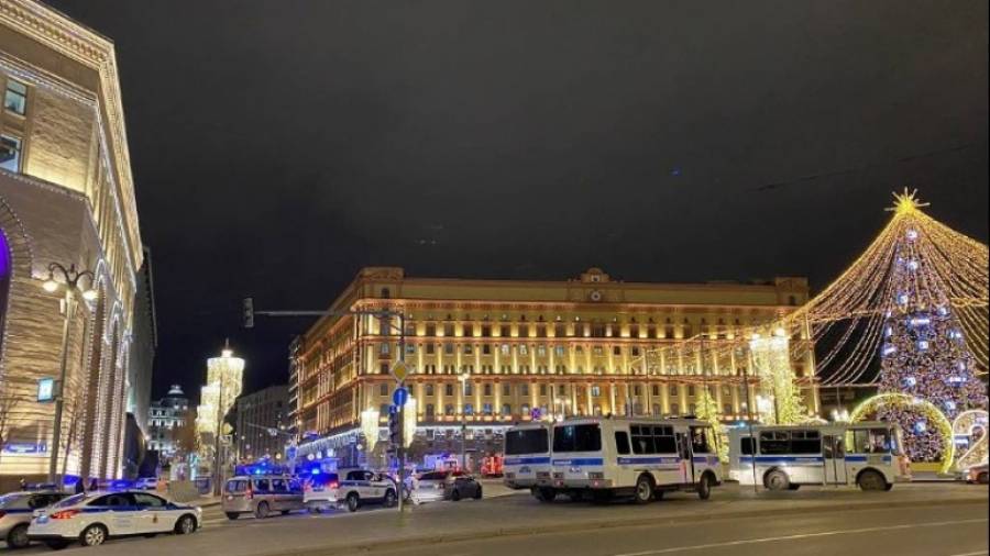 Τουλάχιστον ένας νεκρός από τους πυροβολισμούς στο κέντρο της Μόσχας (video)