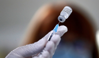 Ανοσία - Κορονοϊός: Εμβολιασμός VS νόσηση, γιατί είναι πιο αποτελεσματικό το εμβόλιο