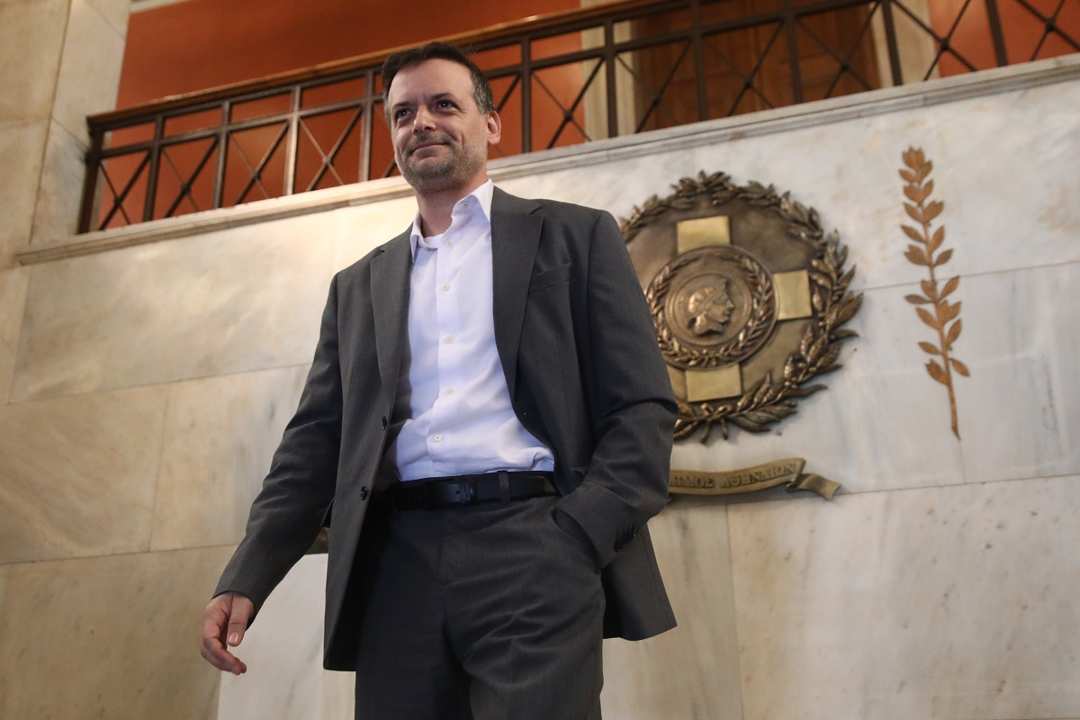 Ο άνθρωπος που έγινε από το «πουθενά» δήμαρχος της Αθήνας: Αφιέρωμα του Politico στον Χάρη Δούκα