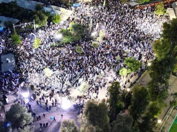Αυτή ήταν η «μεγαλειώδης» συγκέντρωση Μητσοτάκη στην Αθήνα (φωτο, βίντεο)