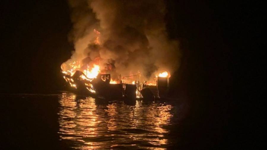 Καλιφόρνια: Βυθίστηκε το φλεγόμενο σκάφος - Δεκάδες αγνοούμενοι
