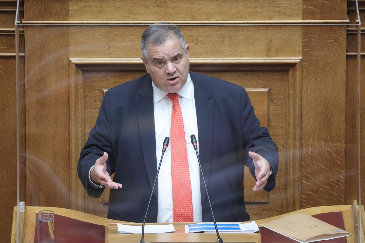 Θύμα διάρρηξης ο βουλευτής της ΝΔ, Βασίλης Σπανάκης - Έκλεψαν έγγραφα από το αυτοκίνητό του