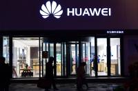 Υπάλληλοι της Huawei κάνουν αναρτήσεις με iPhone