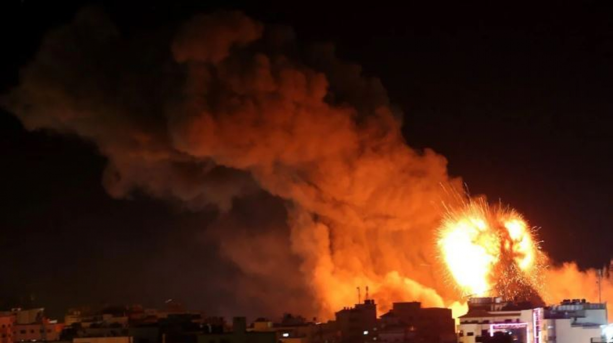 Παλαιστίνη: Για δεύτερη ημέρα συνεχίζονται οι συγκρούσεις με αεροπορικές επιθέσεις και ρουκέτες