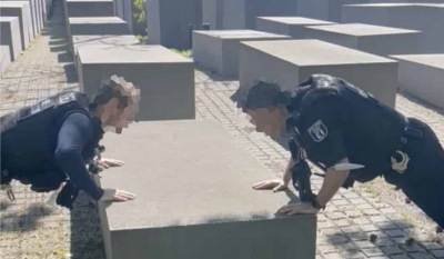 Σάλος στη Γερμανία: Αστυνομικοί έκαναν push-ups στο μνημείο του Ολοκαυτώματος