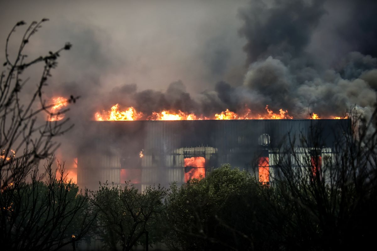 Ανεξέλεγκτη η φωτιά στη Λαμία: Προς Παρνασσό ο πύρινος εφιάλτης - Εκκενώθηκε η Κάτω Τιθορέα