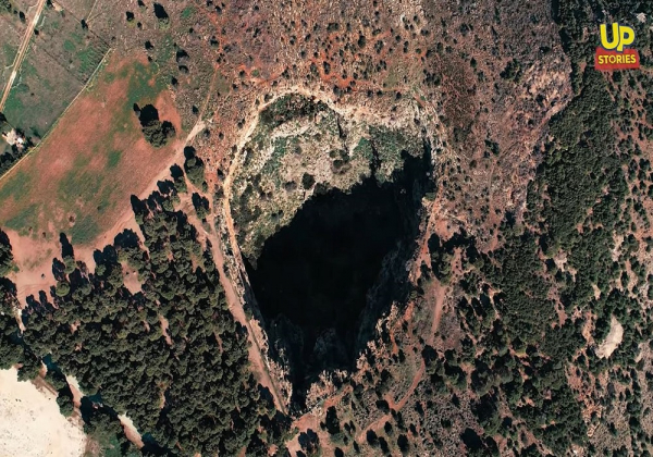 Χάος ανίκατε μάχαν: Ο γιγάντιος κρατήρας της Αττικής σε σχήμα καρδιάς