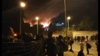 Σάμος: Φωτιά σε καταυλισμό προσφύγων - Νύχτα με συμπλοκές και ταραχές