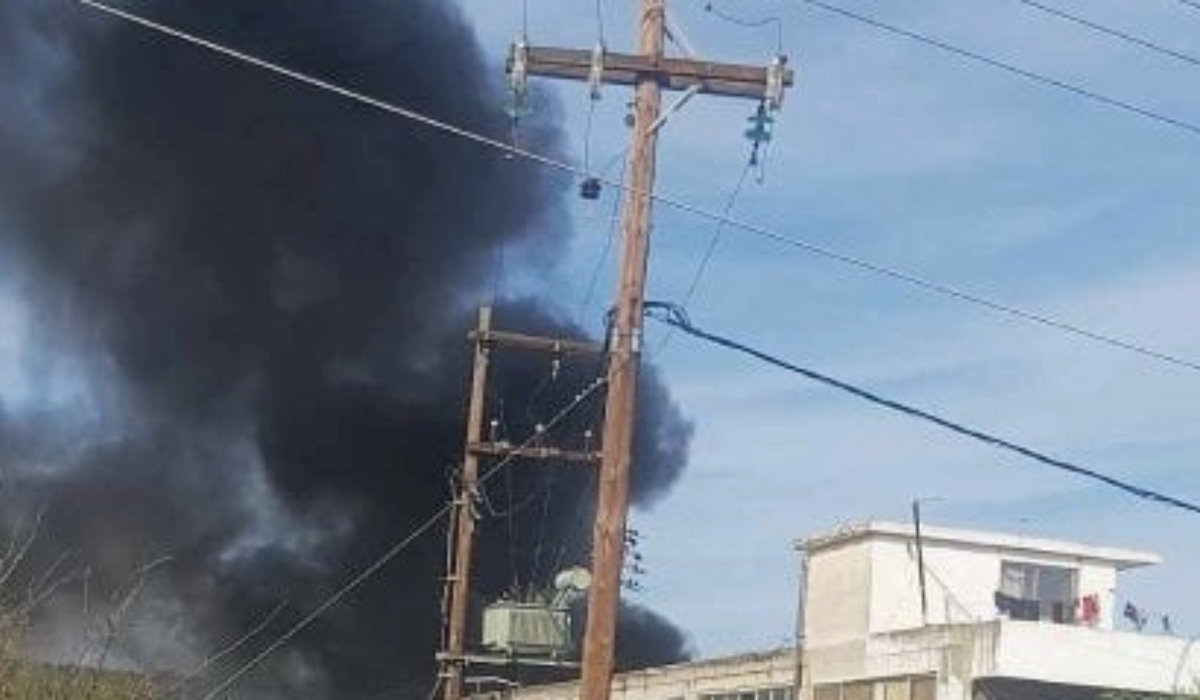 Εύβοια: Υπό έλεγχο η φωτιά στο εργοστάσιο