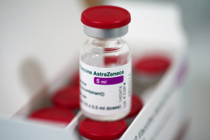Εμβόλιο AstraZeneca: Αποτελεσματικό 80% στις ηλικίες άνω των 65 ετών